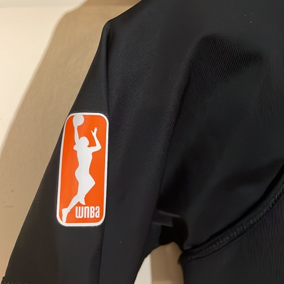 WNBA Adidas Team Issued TechFit Performance Top Size Medium - Picture 12 of 16